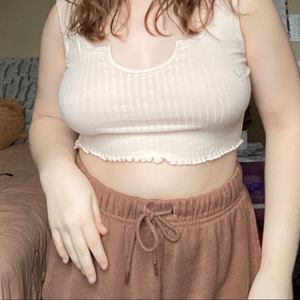SHEIN Cream Crop Top